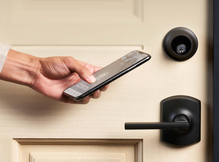 Accessing smart door lock with mobile app